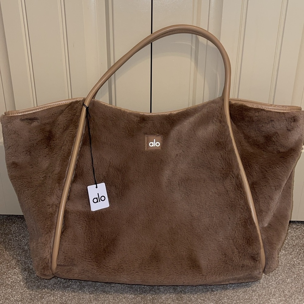 ALO Yoga Faux Fur Tote Bag in Toasted Almond NEW
